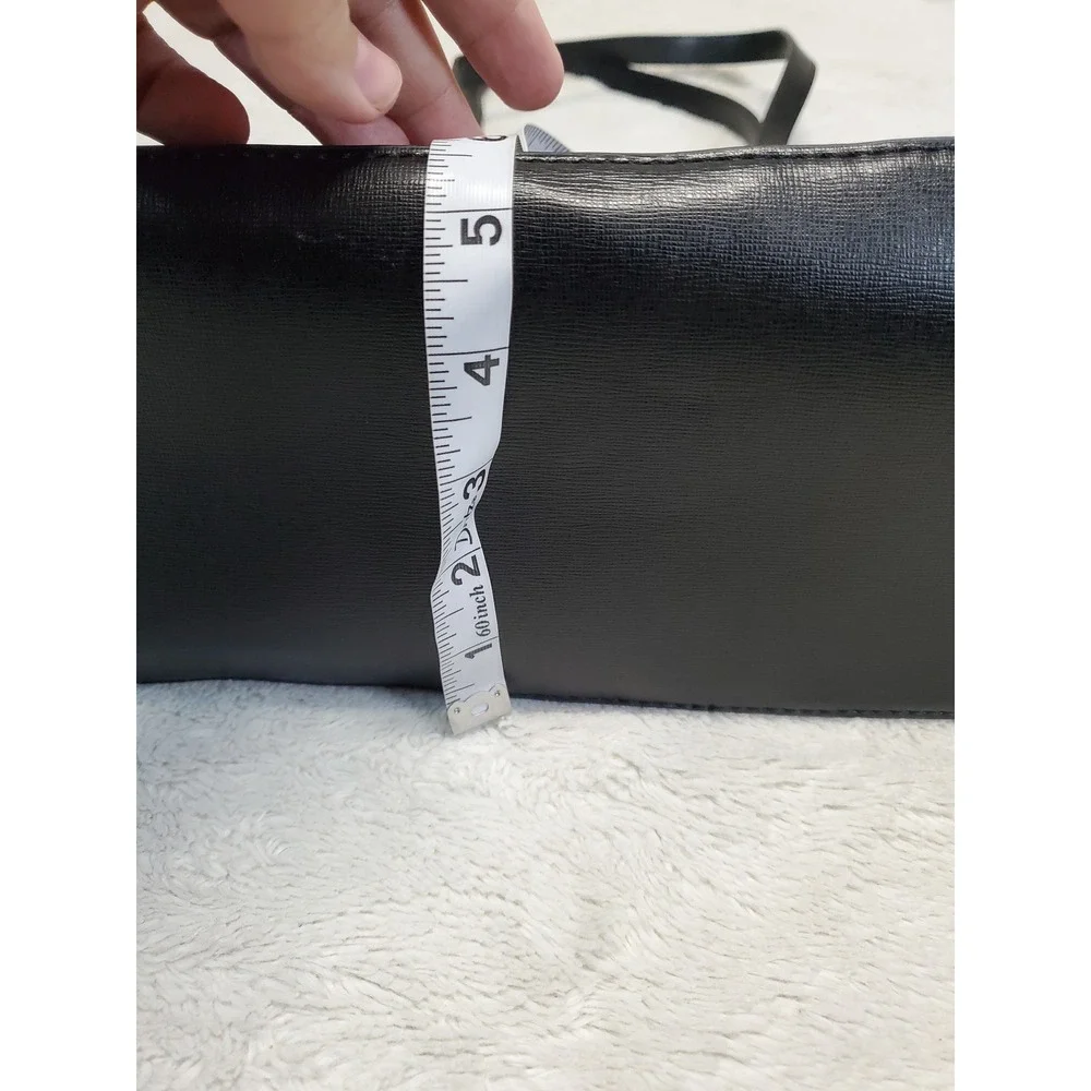 Kenneth Cole Reaction Black Laptop Computer Large Bag Tote Classic Minimalist